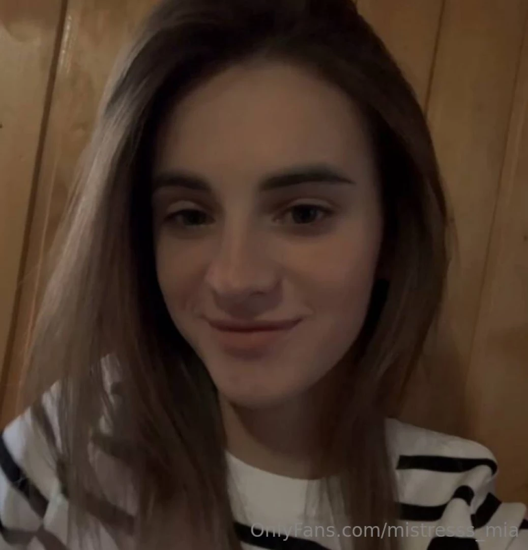 Hottie_lily hottie_lily looking for someone to talk or have fun text part 24 