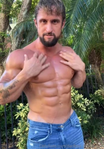 I need somebody else to rub this down