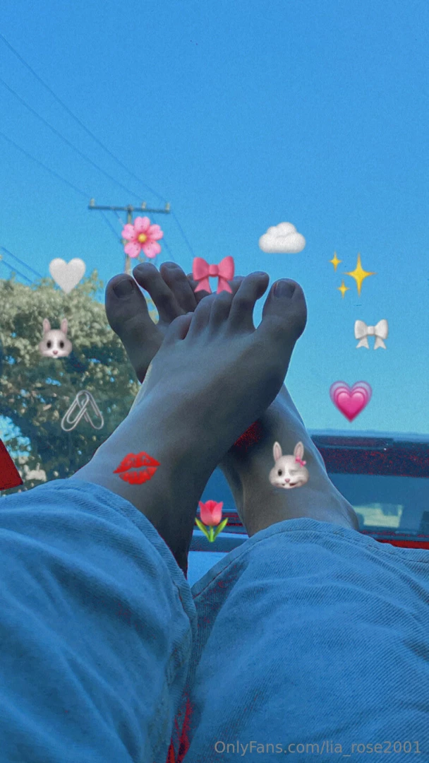 There will also be photos of feet 