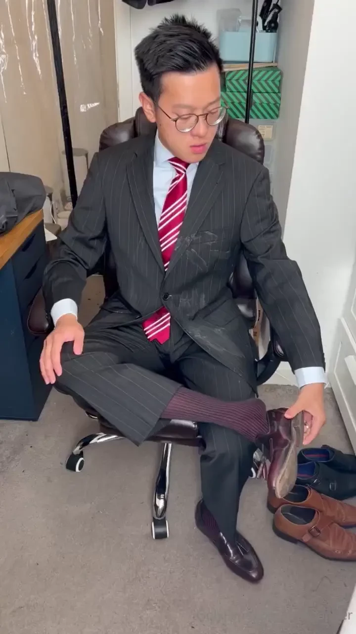 So about day 41 wearing another man s suit and another man s loafers 