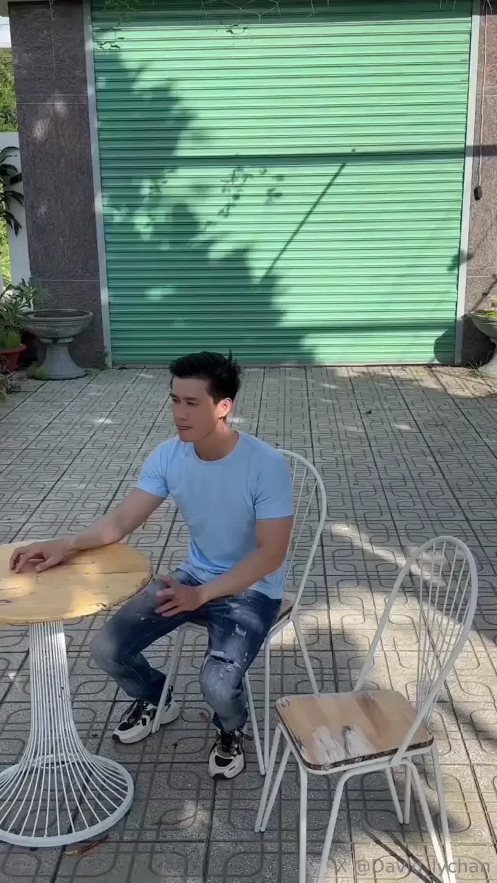 Went to a shop for a drink and accidentally met the lewd owner 