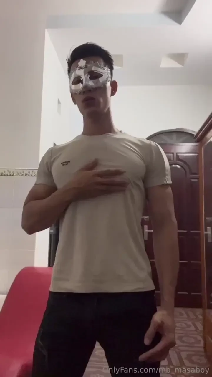 Xem d ng v t y u qu c a t i b n tinh 