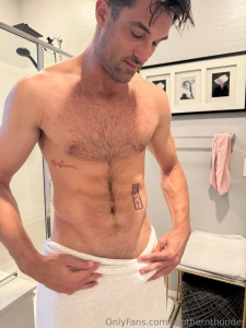 Warning abs ahead proceed with dirty thoughts