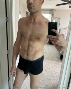 Tell me what s the first thing your eyes landed on