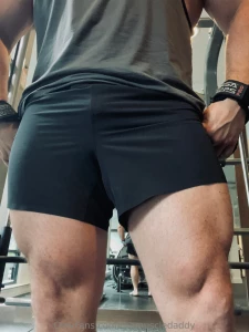 Who likes muscular thighs what else would you like to see part 2