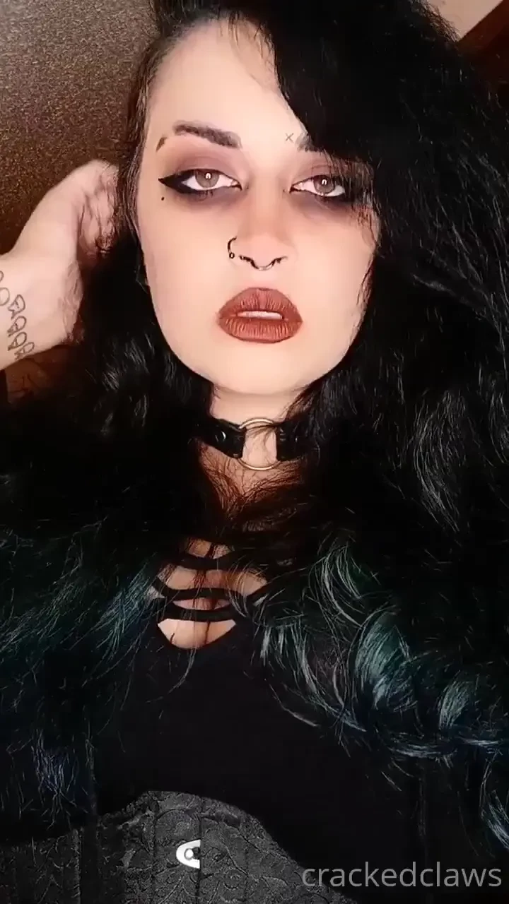 Posting this on both accts because i feel hot and mean 