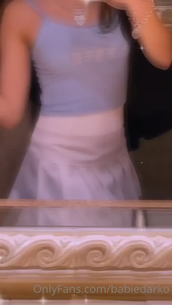 Sum pix n videos i took in my friends bathroom 2day im touring another part 1 