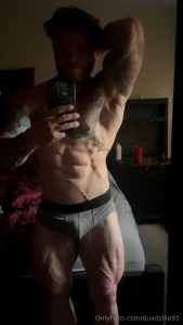 Who wants to touch daddy leave a tip for something sexy in your inbox