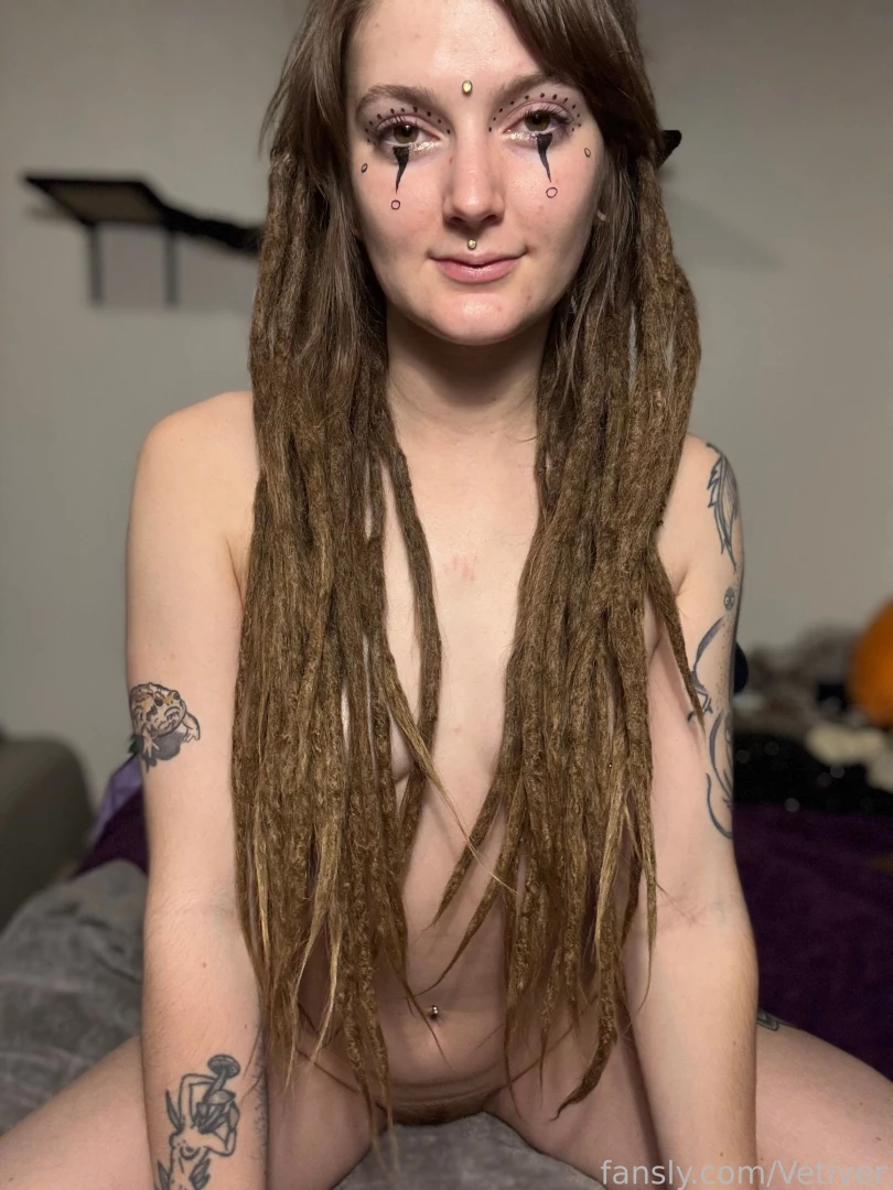 Cute lil photo sesh with my clown makeup amp stuffing myself in both part 7 