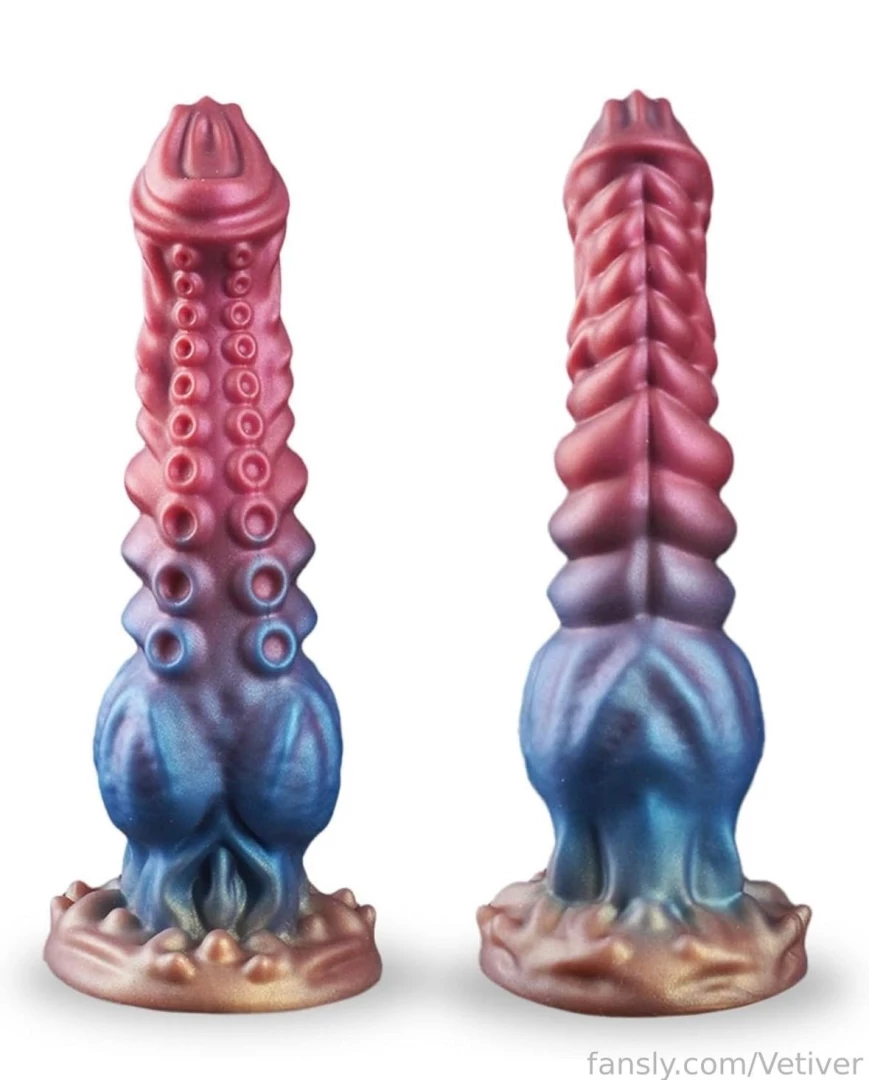 Someone just gifted me this from my throne wishlist i can t wait 