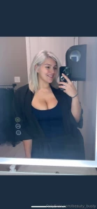 Nudes in the salon bathroom part 1