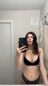 Hiii new nude tiktok stripping video and nudes in your dm tonight part 1