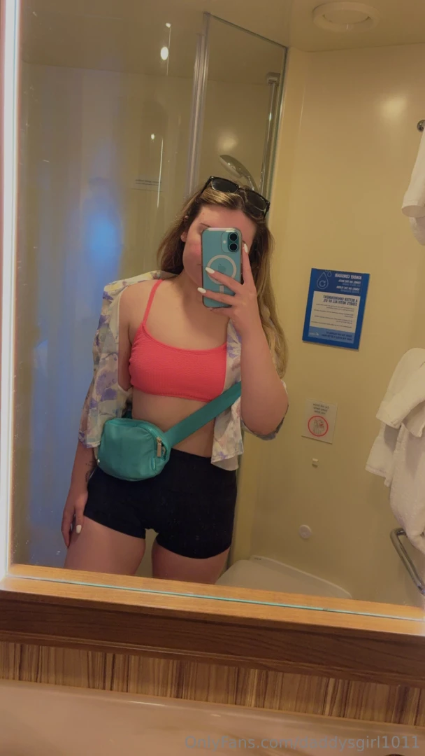 Hey guys i m enjoying the sun on vacation so i took a couple days off 