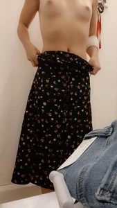 Dressing room vid showing off some jeans if you like the back view