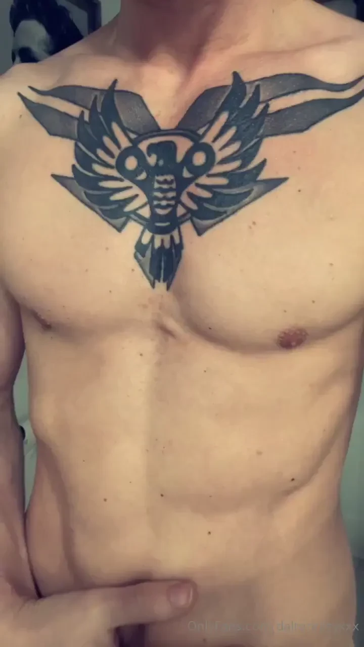 Touch me like nobody ever does 