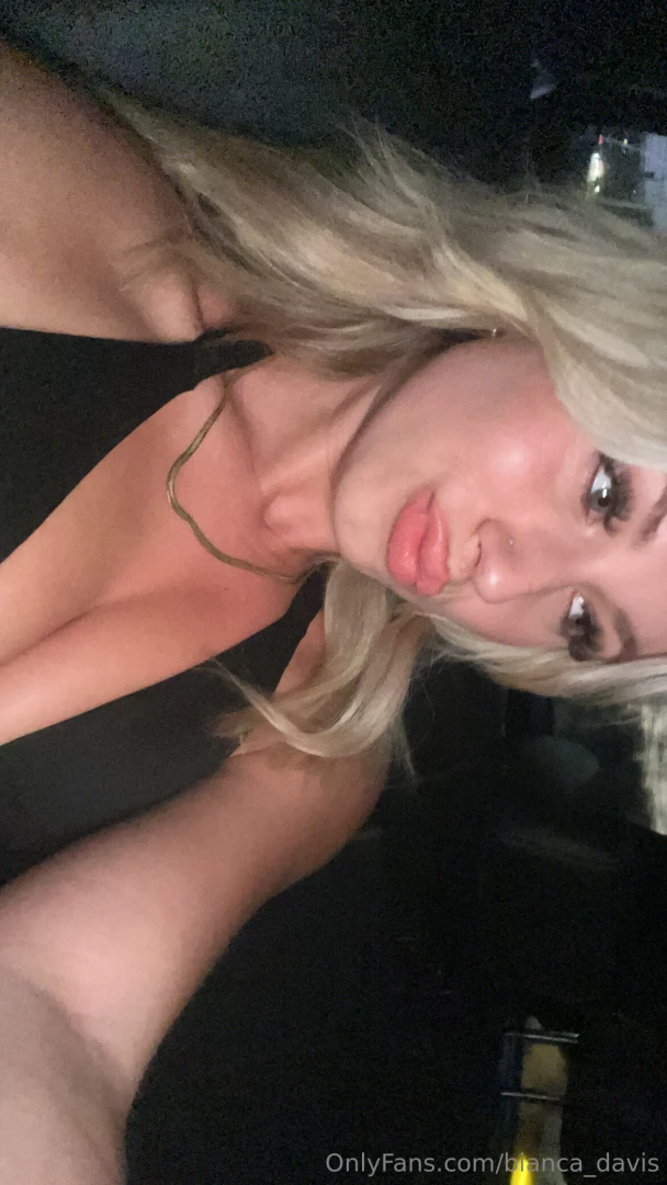 Let me be the highlight of your weekend 