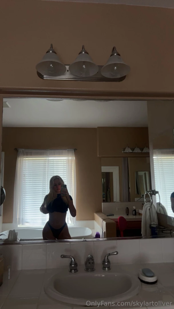 You better not miss my dm later 