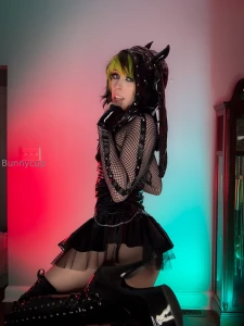 I like guys who submit to me