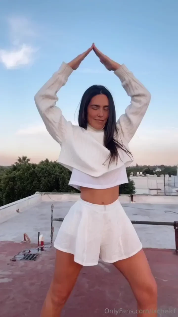 Roof girl 6 videos de 1 min bailando en la azotea ense ando s cielo 