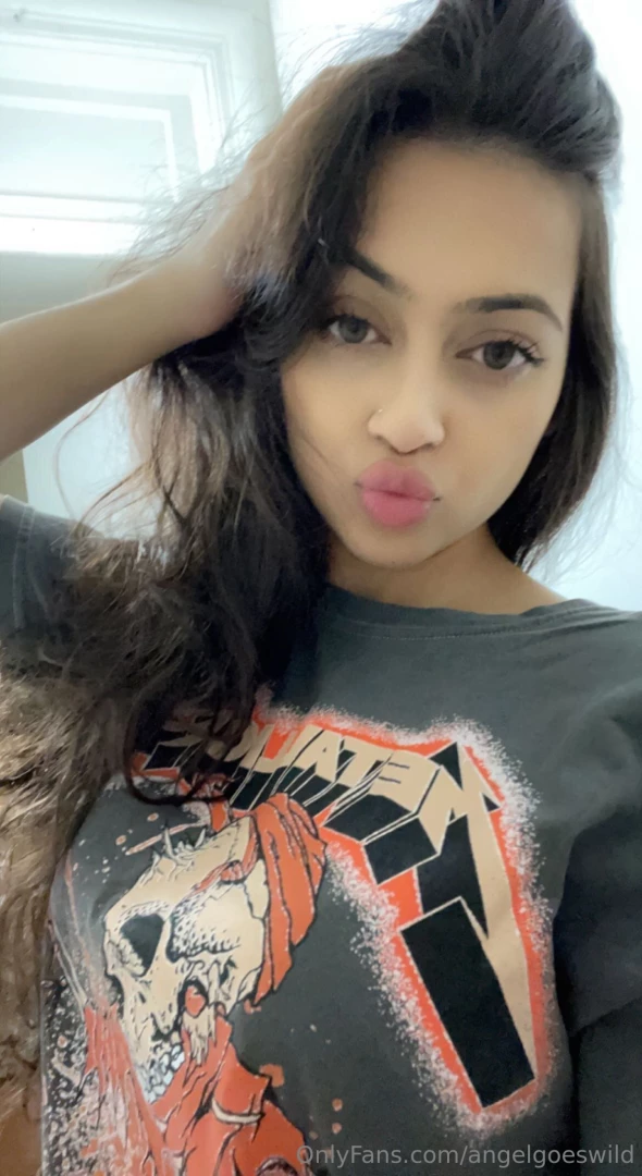 Kiss me and then let s be naked 