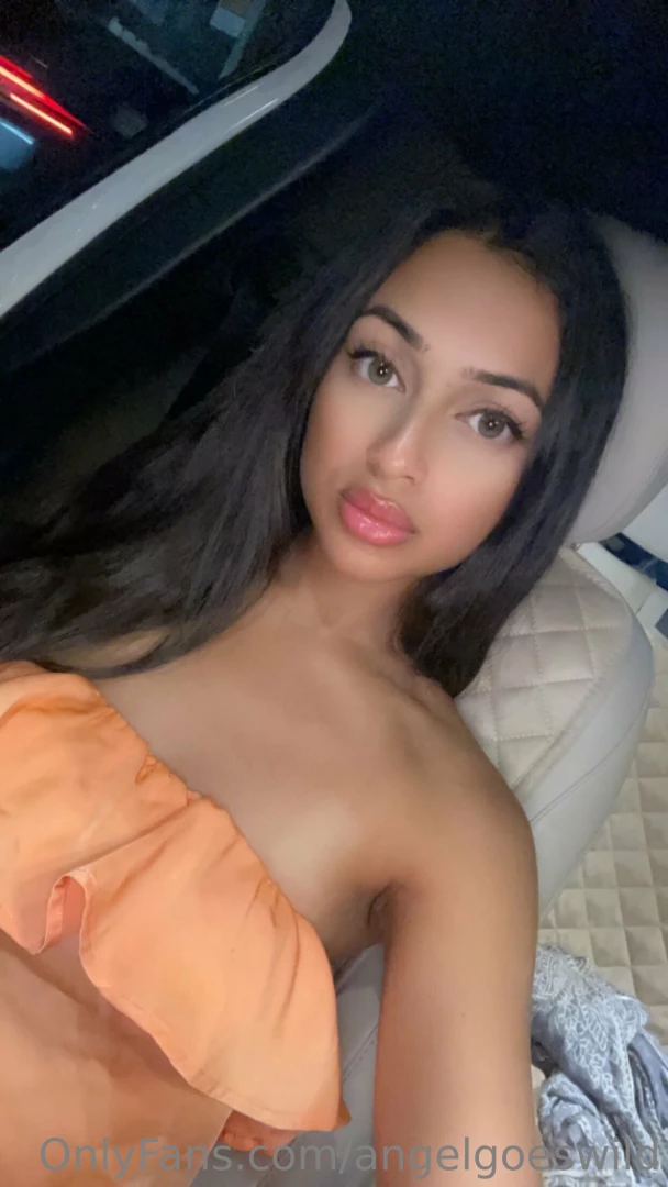 The eyes without speaking can say a lot 