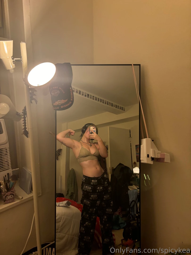 I have a 9am class in 6 hours but i can t fucking sleep so here s some part 4 