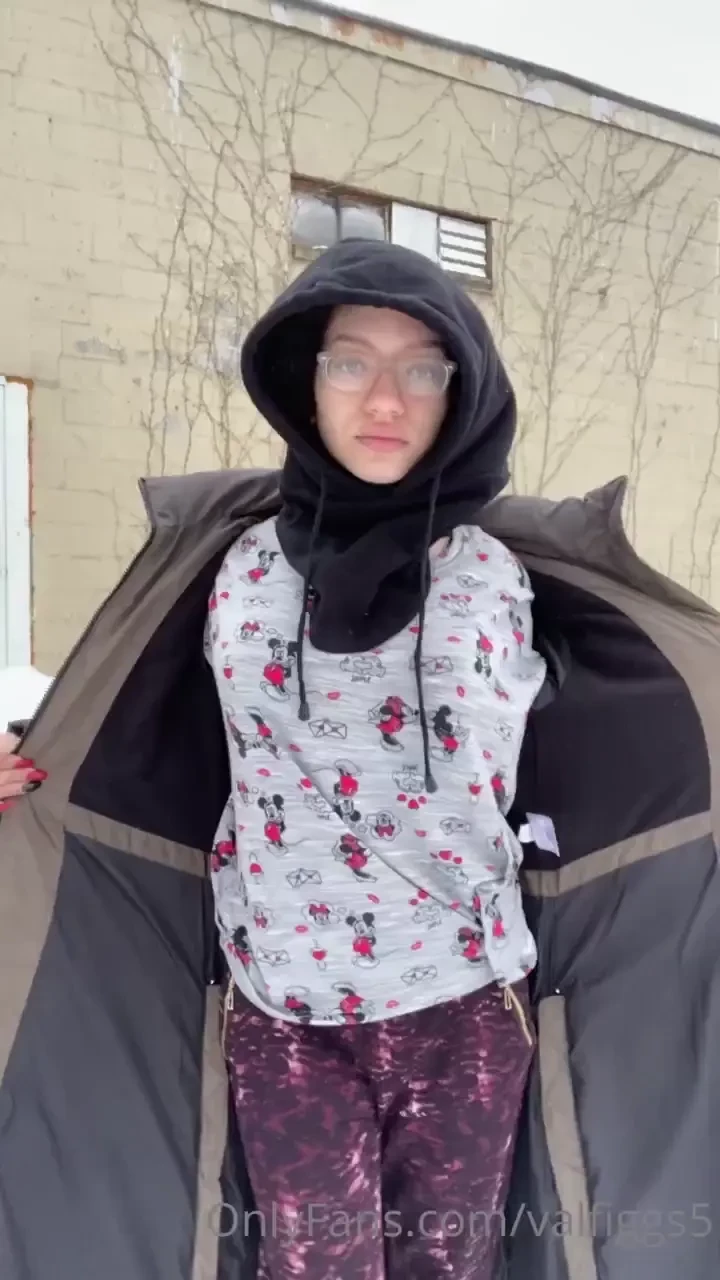 I might ve gotten spotted while doing my photo shoot in the snow 