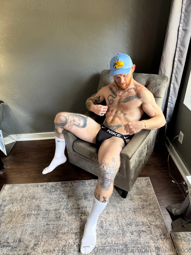 Only thing missing from these pics is a willing sub to service the part 1 