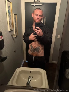 Anyone else get slutty in the public restrooms collabs and shoots part 1