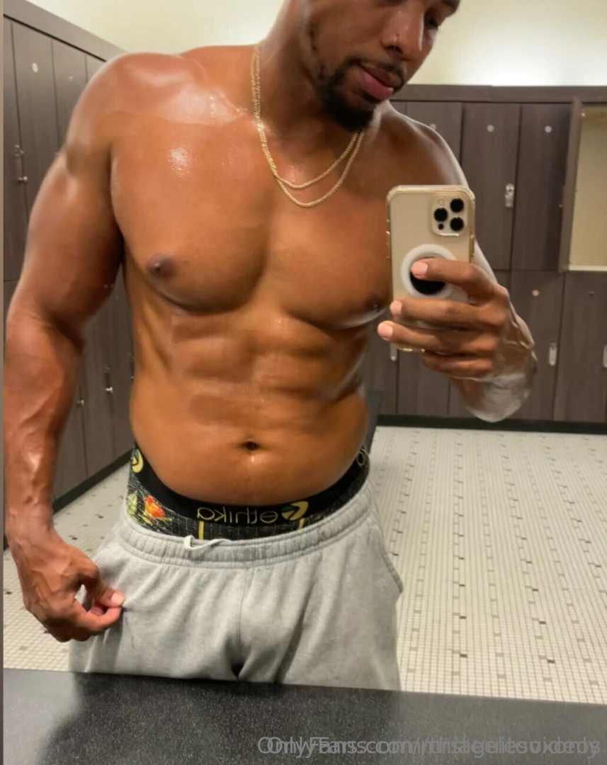 This biggest ass and dick combo out there mrsteelesvideos he posts all part 2 