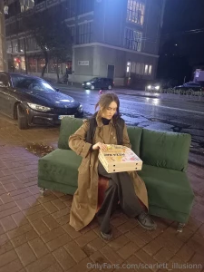 What do we have there pizza yummy