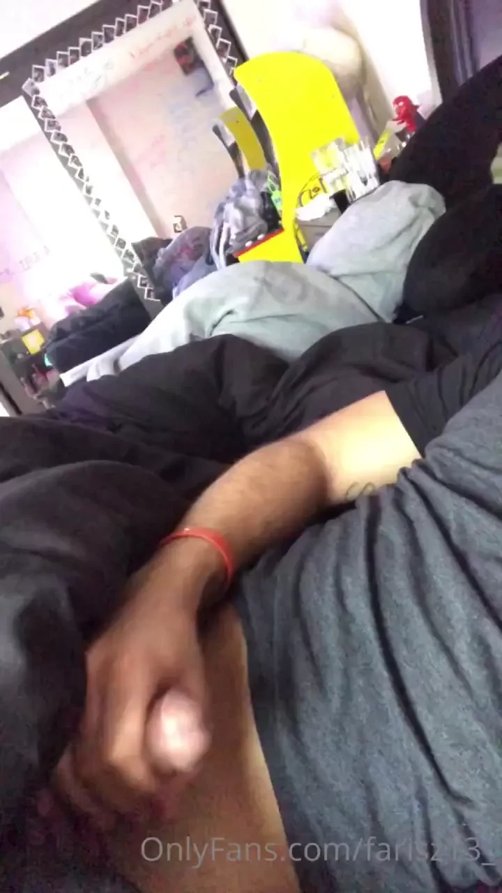 Jacking off while my straight friend is sleeping next to me 