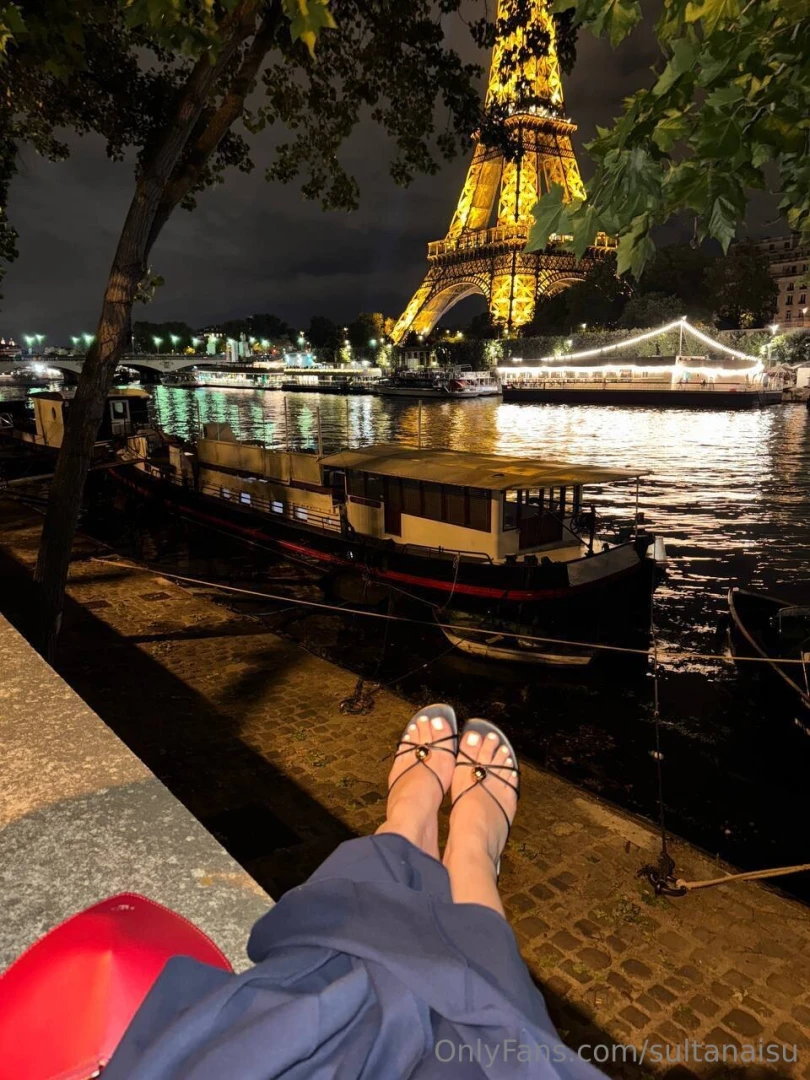 Paris at night makes you feel like the main character no script just part 1 
