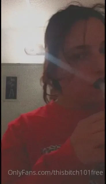 Unlock to see titties and bong tokes 