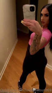 Who wants to watch me work out