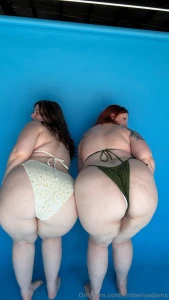 Sexy saturdays look better with two curvy ladies smothering you with