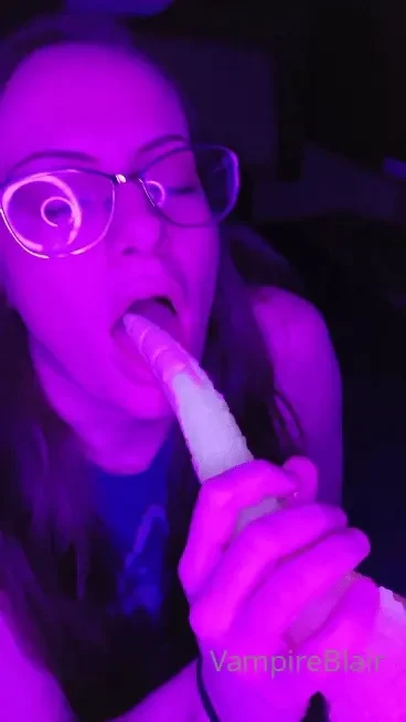 Dragon s tail blowjob i couldn t wait to get this new toy in my mouth part 1 