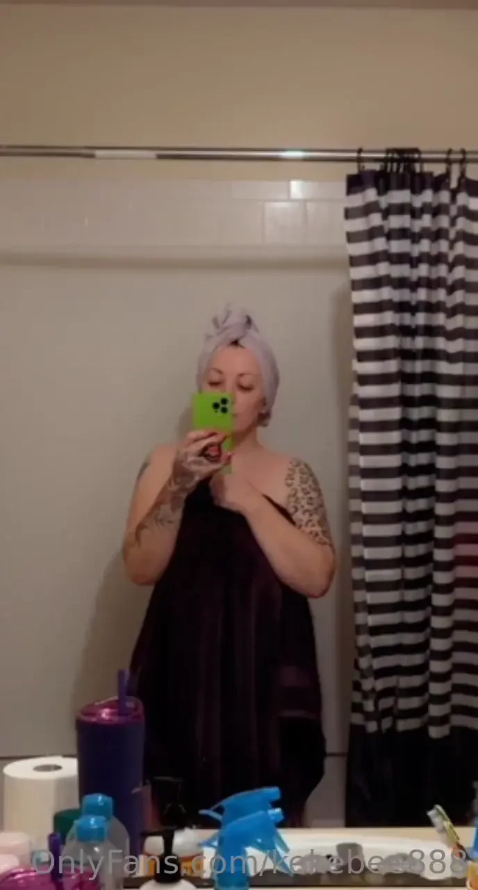 Shower peek a boo 