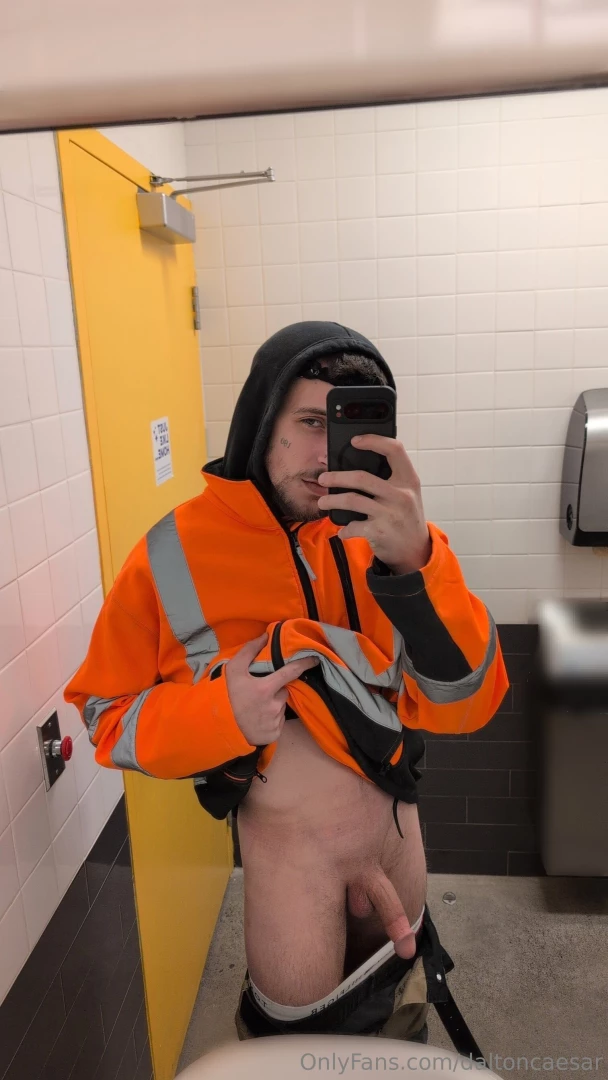 Freak with me in public 