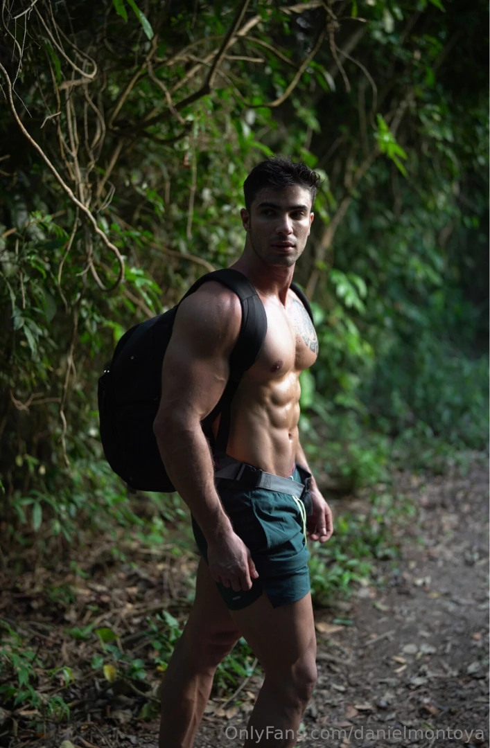 I took official photos for da moya in this place can you imagine the part 2 