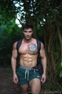 I took official photos for da moya in this place can you imagine the