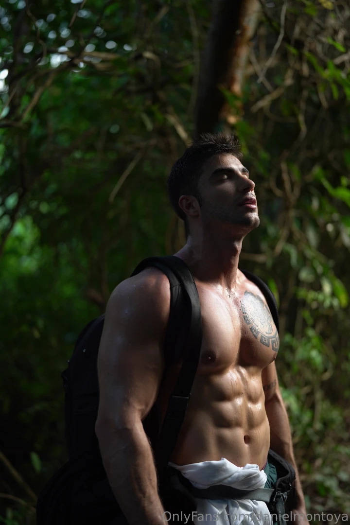 I took official photos for da moya in this place can you imagine the part 3 