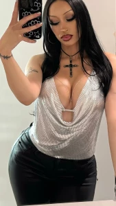 Boobs looked so good on nye it was honestly a gift to society