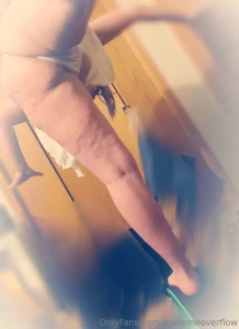 It s hot yoga monday what you do if you walk in on my doing hot yoga part 1