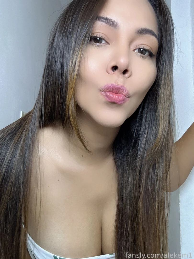 Love give me a kiss alekem1 fyp pussy petite boobs ass bitch 
