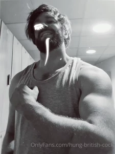 - happy friday working on my body so i look even better naked