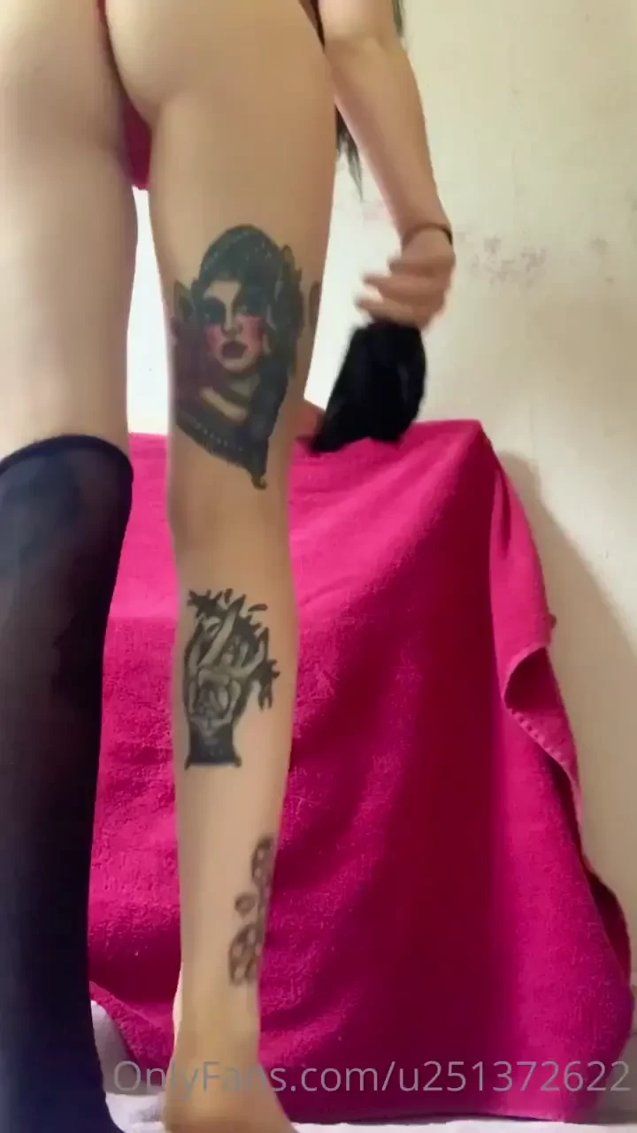 Oily ass and soles never looked better 