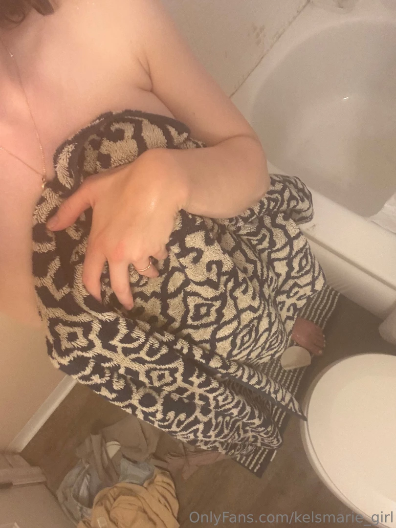 Pay my next posts to take the towel off 