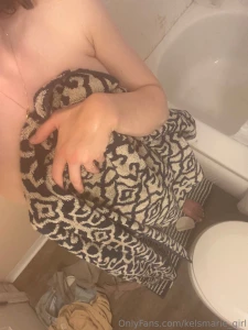 Pay my next posts to take the towel off