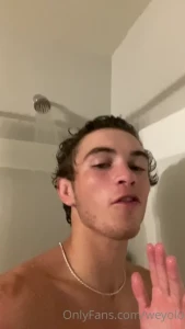 Like my posts it helps me out and get rdy for that picture